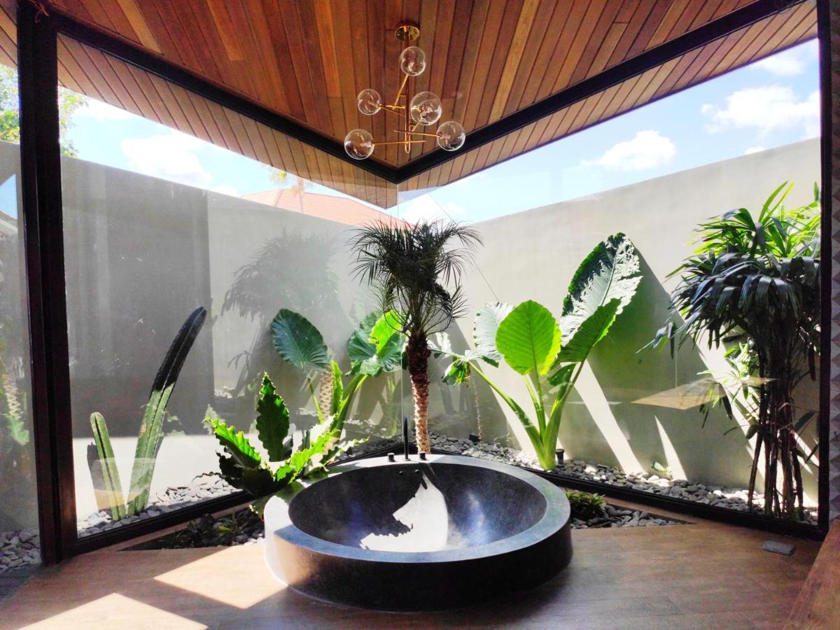 Villa Feh Bali By House Of Winds - Neo Tropical Eden Near Canggu Kerobokan Exterior foto